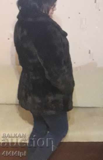 Fur coat for woman with price 25.00 BGN | € 12.78 Fur coat for woman with price 25.00 BGN | € 12.78
