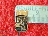 Veche insignă socială pin emblemă capitală Bulgaria Sofia