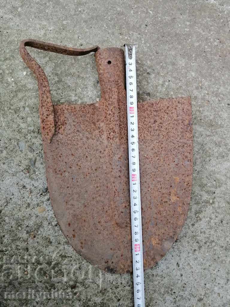 Δημοπρασία Παλιά φτυάρι, σφυρήλατο σίδερο Δημοπρασία Παλιά φτυάρι, σφυρήλατο σίδερο