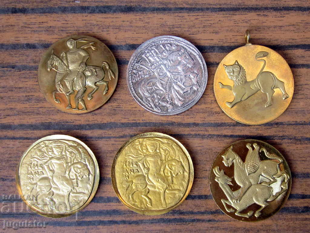 Lot medalii și plachete bulgărești cu tematică patriotică și istorică cu preț € 12.90 | 25.23 BGN