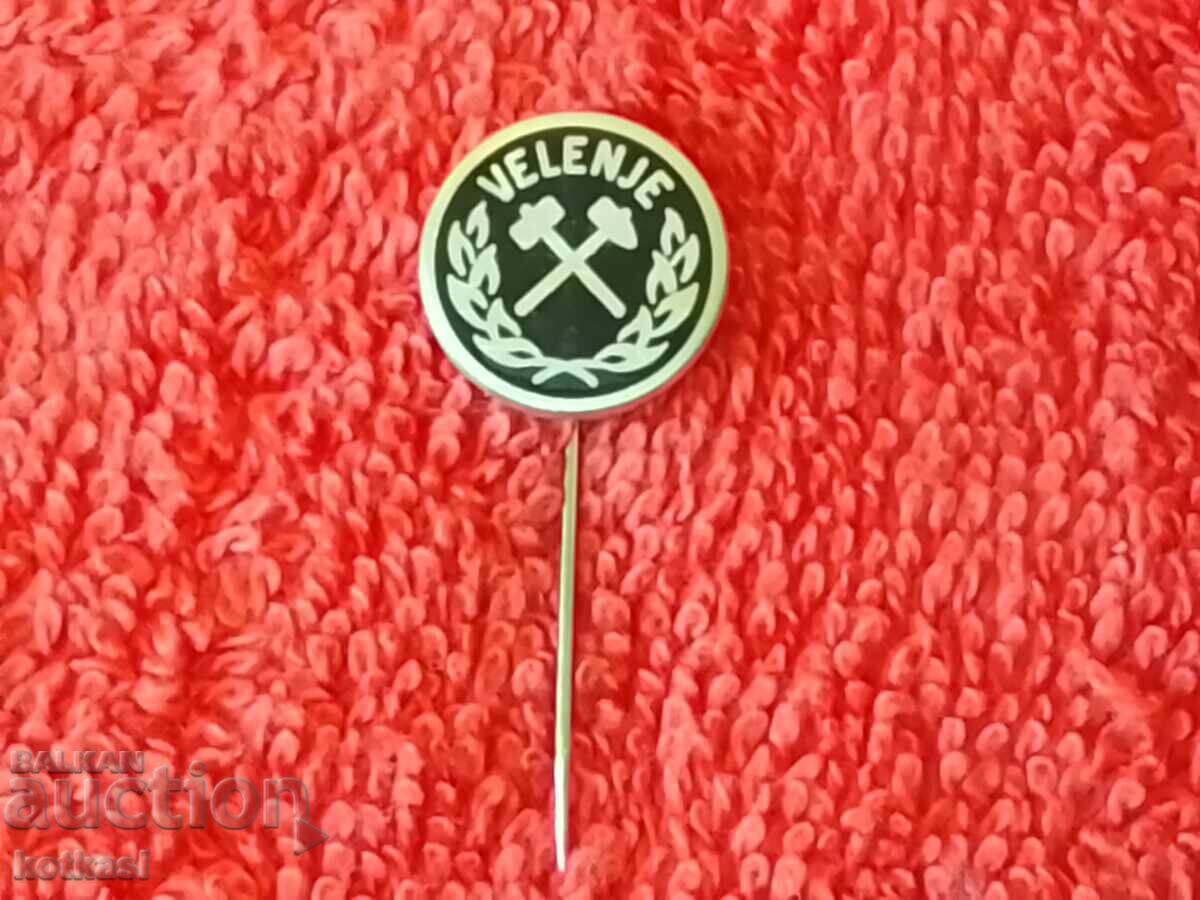 Old pin badge marked VELENJE - 6 Old pin badge marked VELENJE - 6
