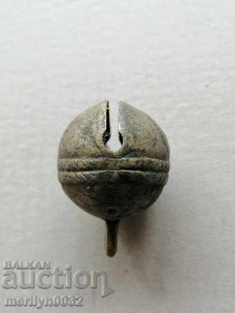 Bronze "nut" type horse cart bell - 19th century with price 36.00 BGN | € 18.41 Bronze "nut" type horse cart bell - 19th century with price 36.00 BGN | € 18.41