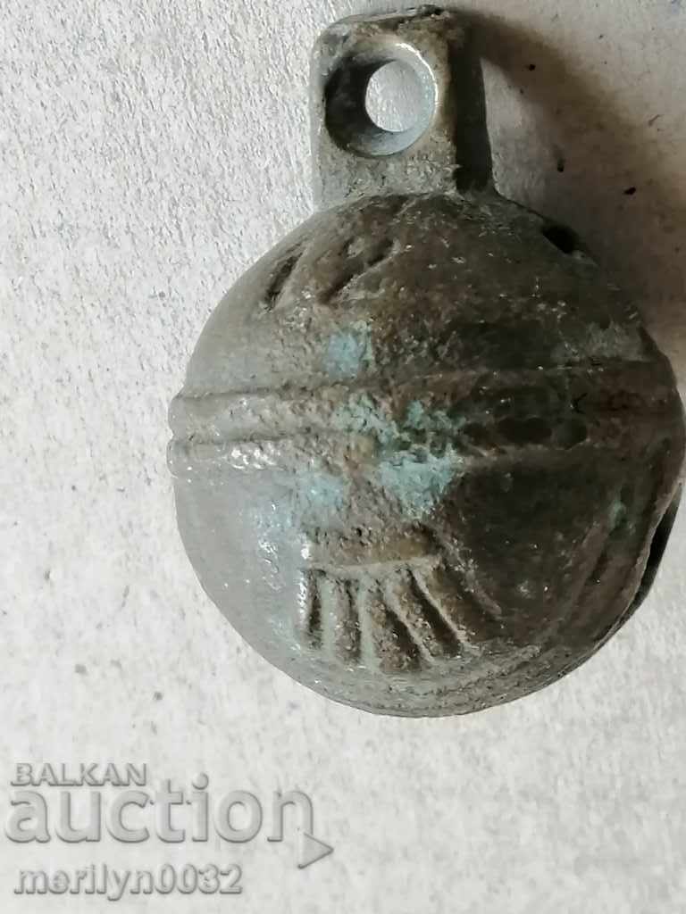 Аукцион Бронзово звънче за конски впряг тип "орехче" - 19-ти век Аукцион Бронзово звънче за конски впряг тип "орехче" - 19-ти век