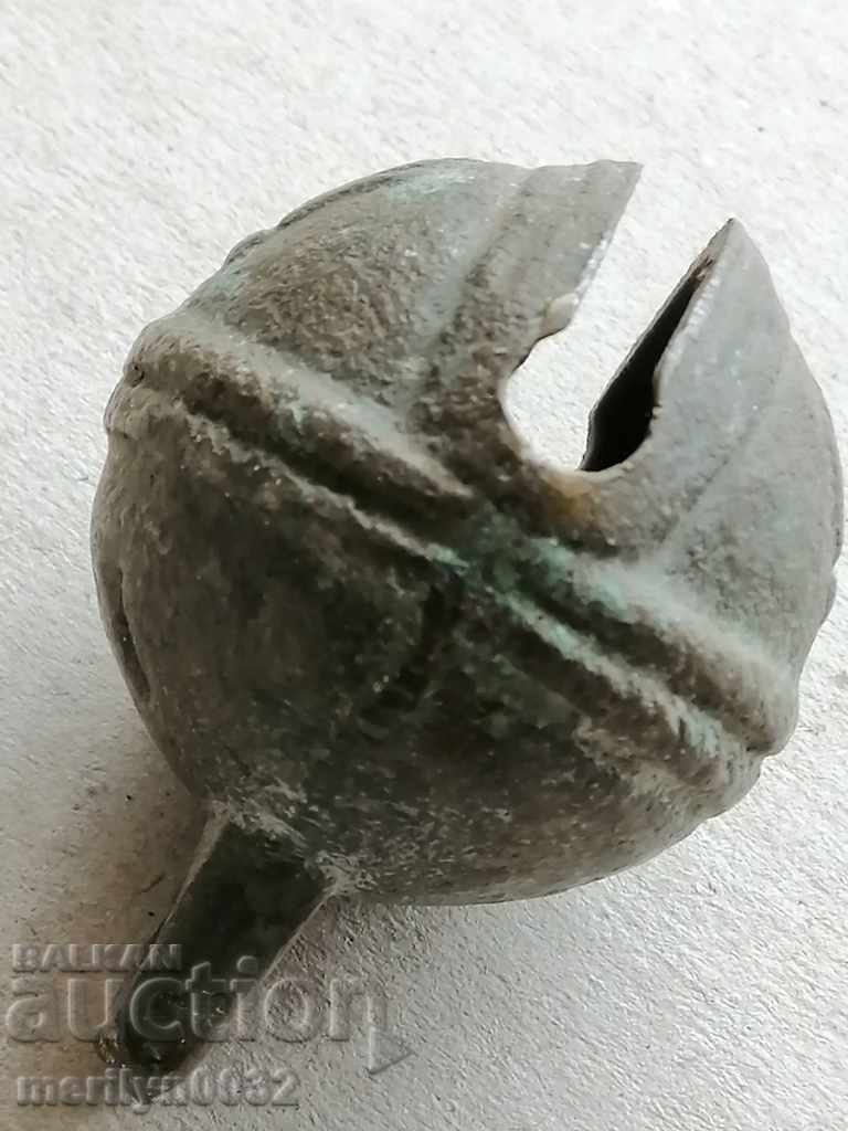 Доставка на Бронзово звънче за конски впряг тип "орехче" - 19-ти век Доставка на Бронзово звънче за конски впряг тип "орехче" - 19-ти век