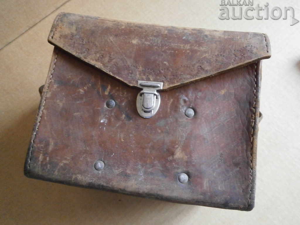old leather bag NATURAL LEATHER with price 55.00 BGN | € 28.12 old leather bag NATURAL LEATHER with price 55.00 BGN | € 28.12