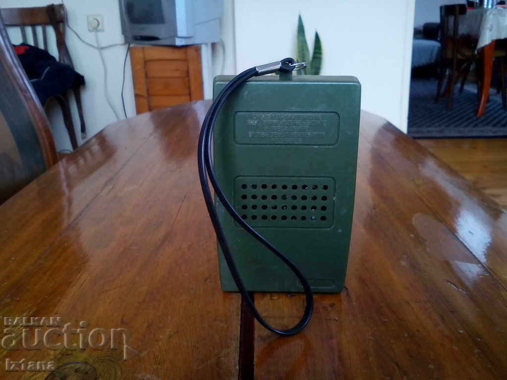 Auction Old radio, Solid State Corona radio Auction Old radio, Solid State Corona radio