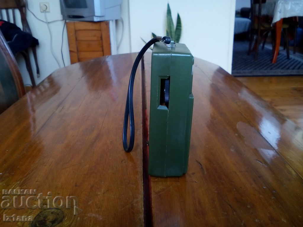 Delivery of Old radio, Solid State Corona radio Delivery of Old radio, Solid State Corona radio