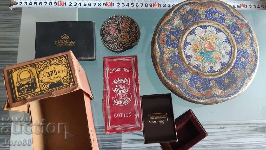 6 pieces old collector's box / box / powder case 6 pieces old collector's box / box / powder case