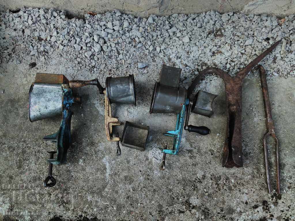 Lots of items Lots of items