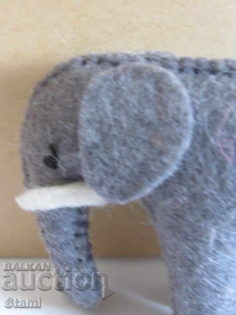 Delivery of Elephant - environmentally friendly felt felt toy, handmade, n Delivery of Elephant - environmentally friendly felt felt toy, handmade, n