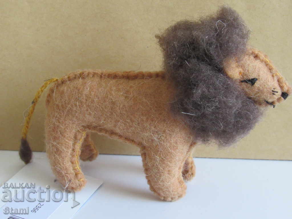 King Leo - eco-friendly felt felt toy, handmade, n with price 13.00 BGN | € 6.65 King Leo - eco-friendly felt felt toy, handmade, n with price 13.00 BGN | € 6.65