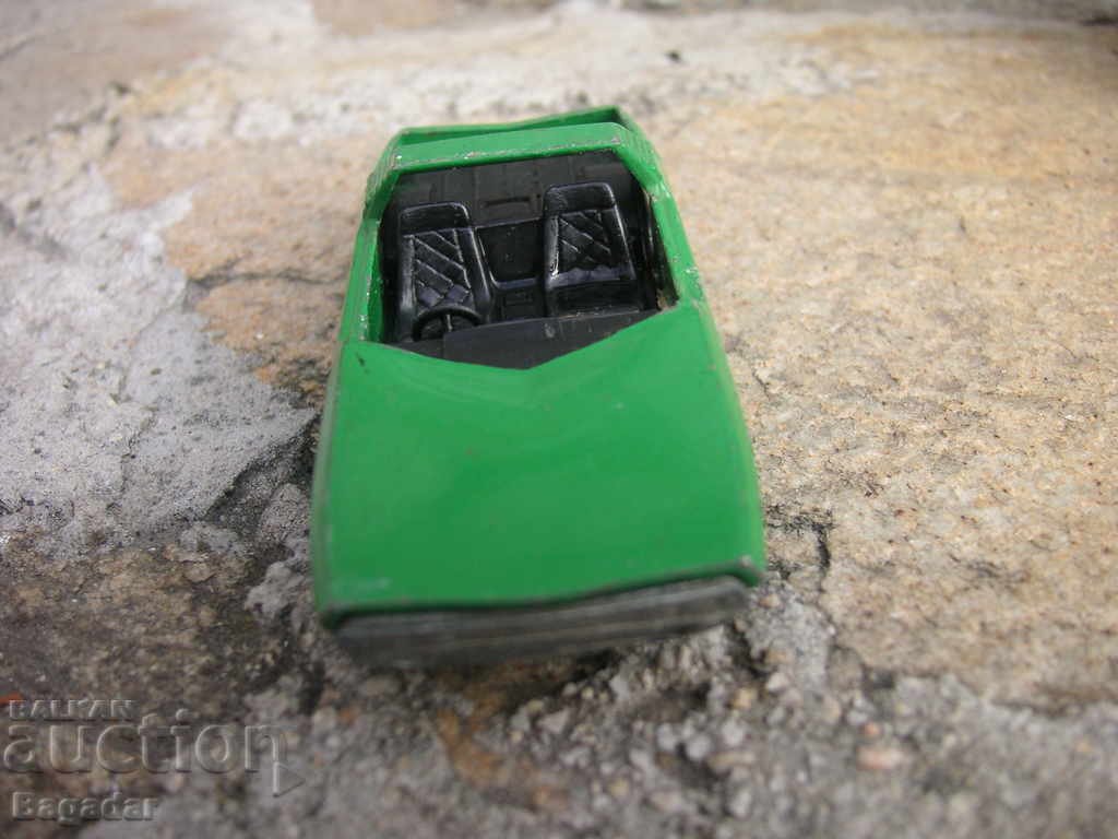 Delivery of Old metal strollers Delivery of Old metal strollers