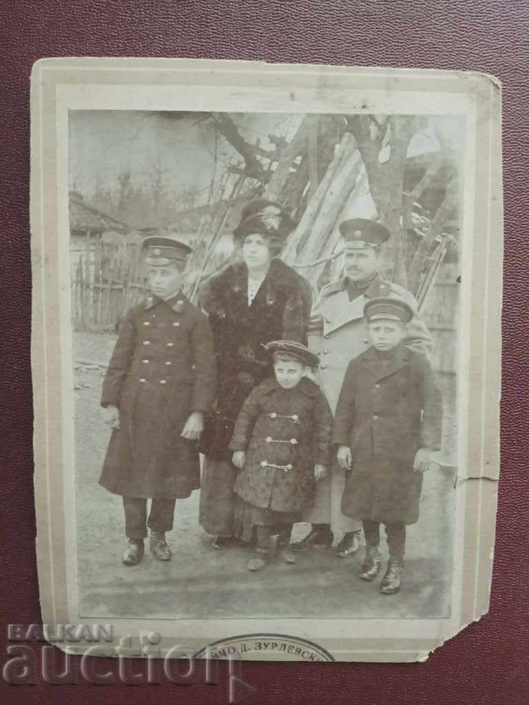 16 Regiment - ofițer cu familia sa