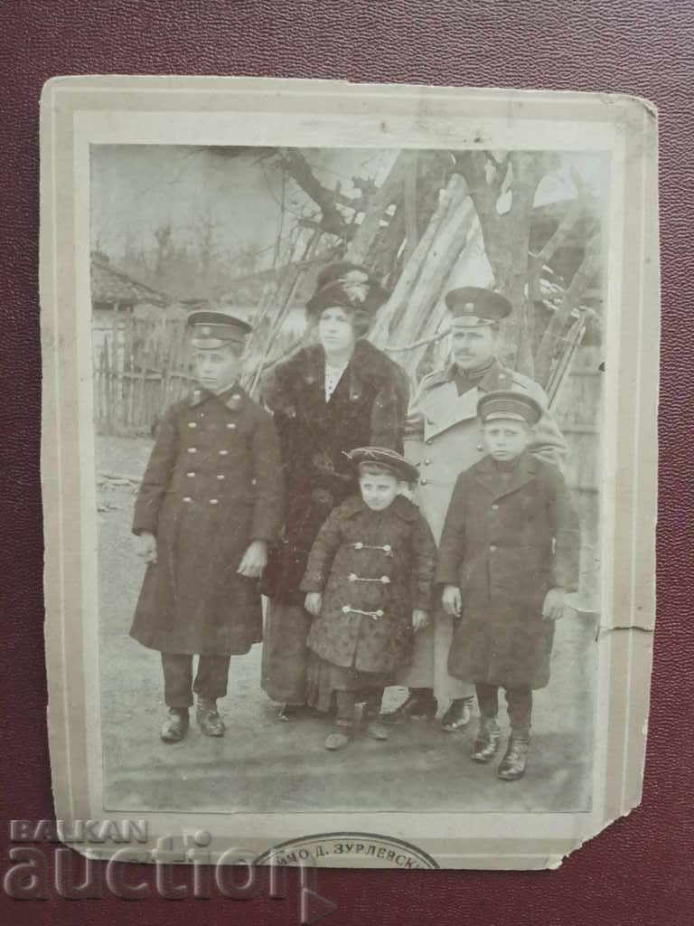 16th Regiment - officer with his family