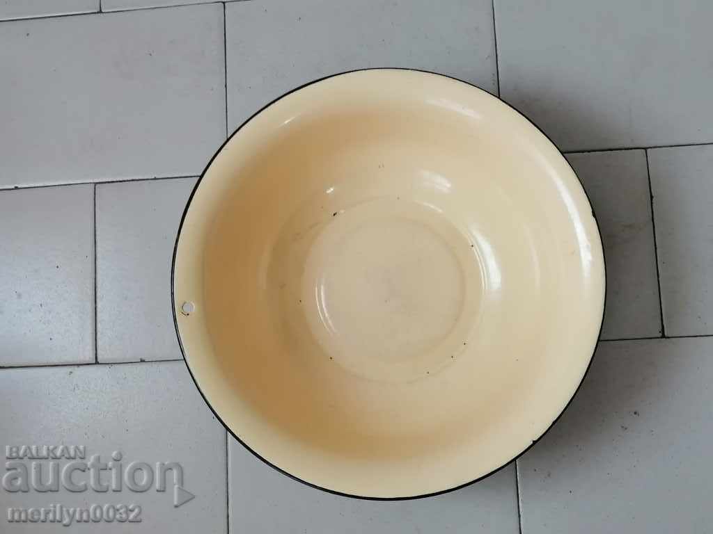 Enameled bowl basin with enamel from the Soviet Union Cup with price 39.00 BGN | € 19.94 Enameled bowl basin with enamel from the Soviet Union Cup with price 39.00 BGN | € 19.94