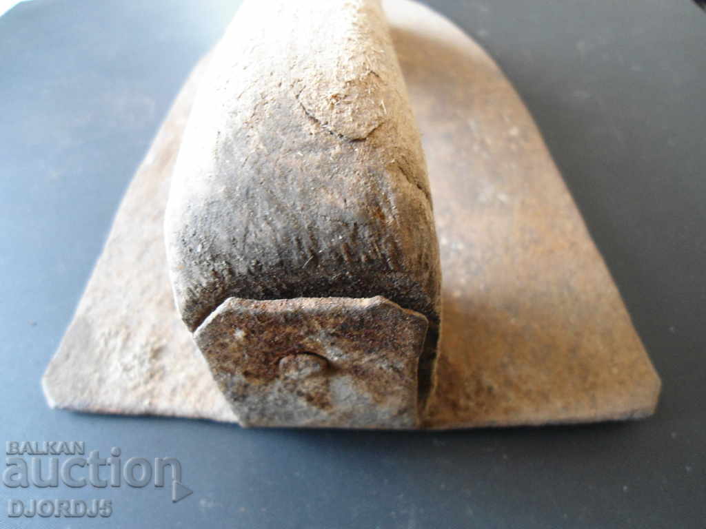 Auction Ancient tool Auction Ancient tool