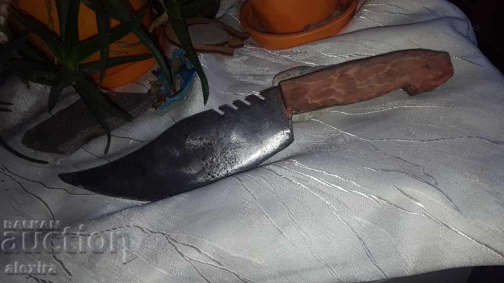 huge old forged knife dagger bow tie sword sword with price 49.00 BGN | € 25.05 huge old forged knife dagger bow tie sword sword with price 49.00 BGN | € 25.05