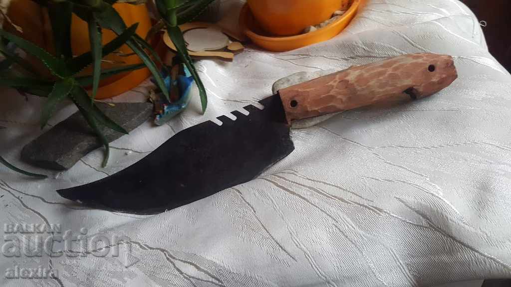 Auction huge old forged knife dagger bow tie sword sword Auction huge old forged knife dagger bow tie sword sword