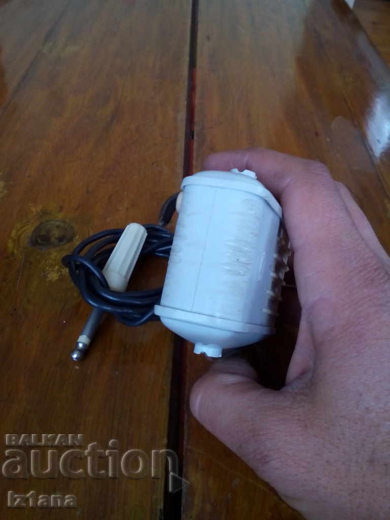 The old MD microphone 47 with price 25.00 BGN | € 12.78 The old MD microphone 47 with price 25.00 BGN | € 12.78