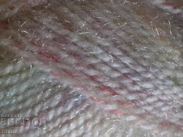 Auction  Yarn with iridescent colors GOLD MOHAIR 200 grams