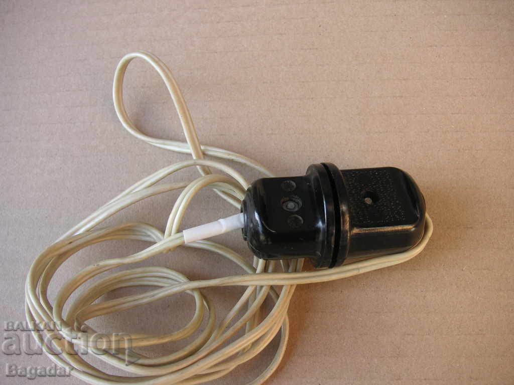 Аукцион Стар бакелитен удължител щепсел контакт Аукцион Стар бакелитен удължител щепсел контакт