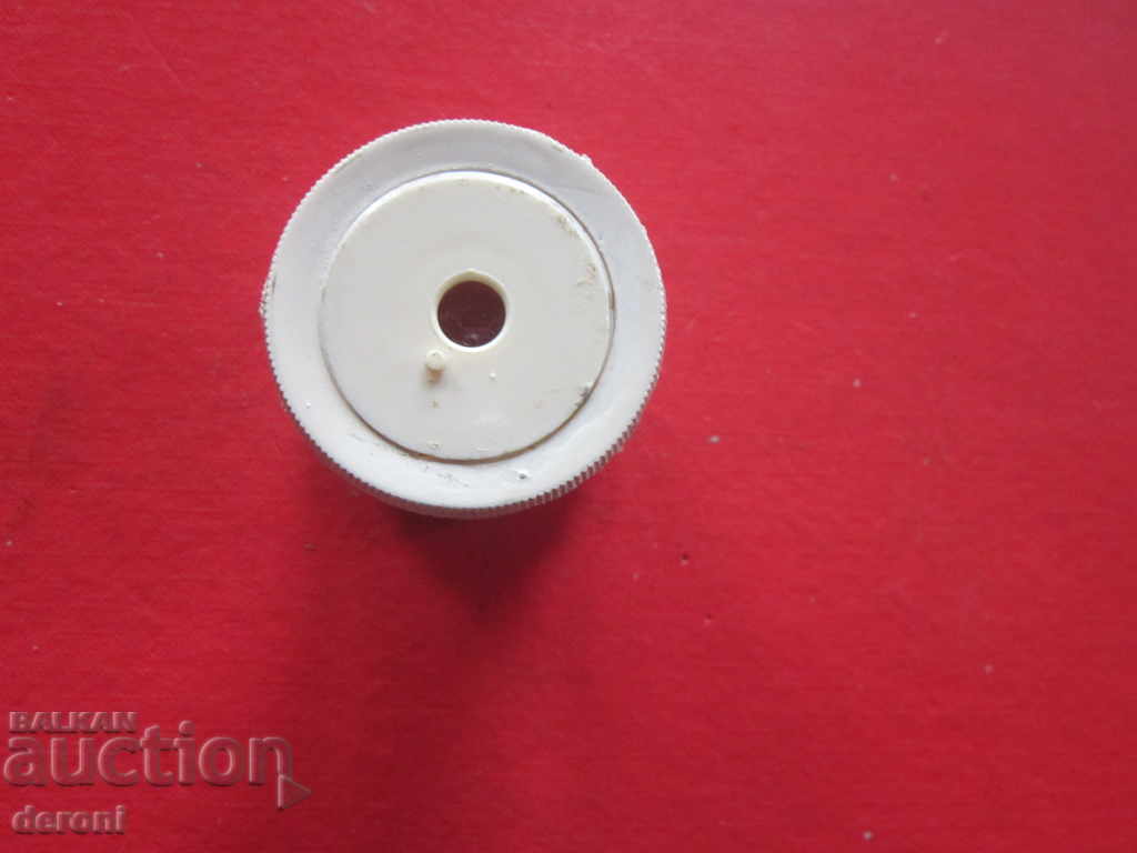 Delivery of An old bakelite spy Delivery of An old bakelite spy