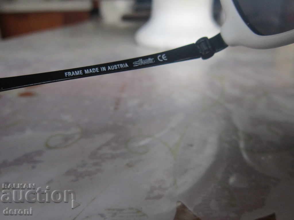 Доставка на Невероятни маркови очила с калъф Доставка на Невероятни маркови очила с калъф