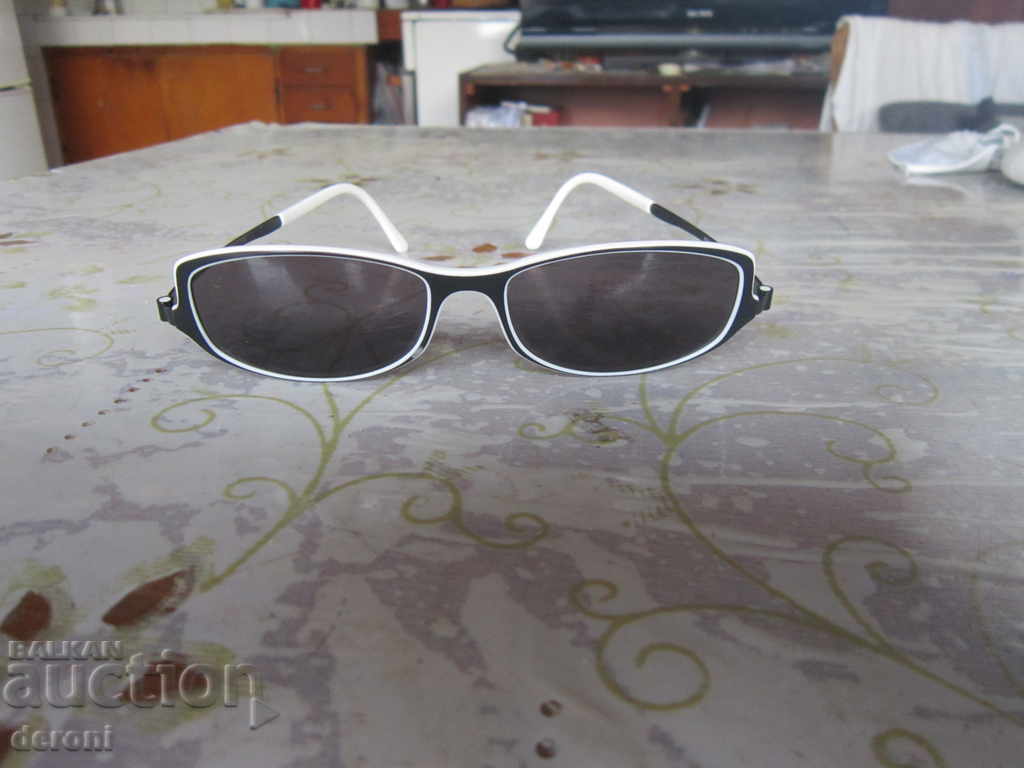 Невероятни маркови очила с калъф - 7 Невероятни маркови очила с калъф - 7