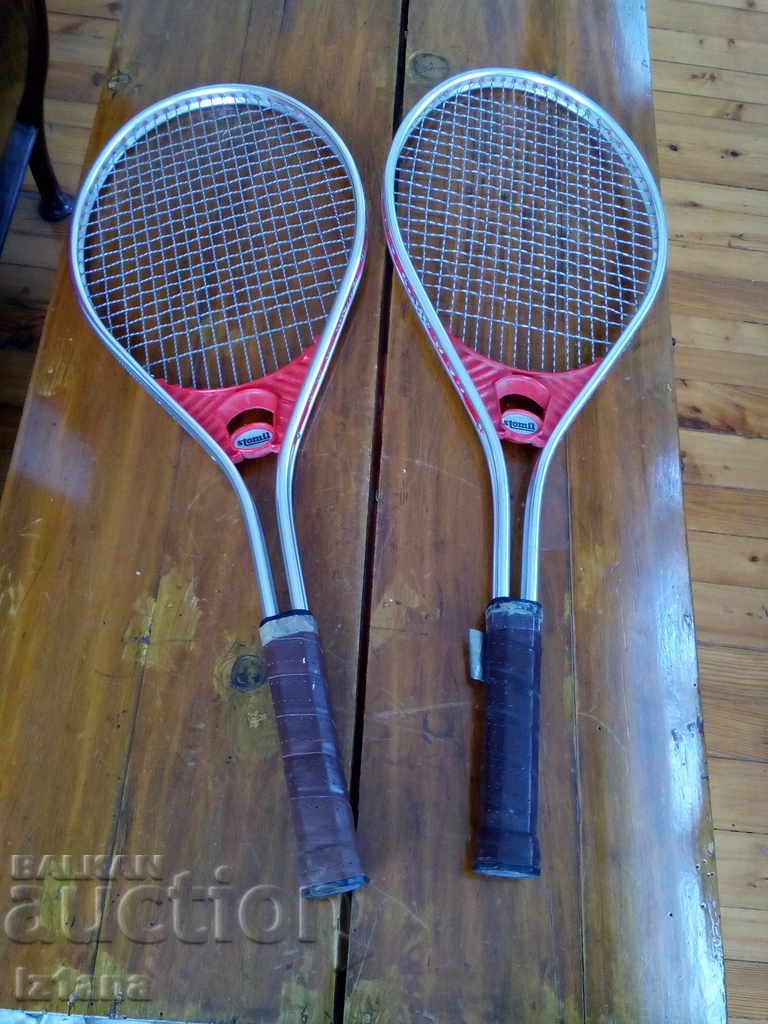 An old rocket, a Stomil tennis rack