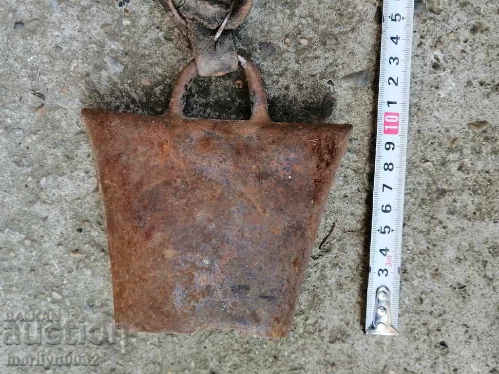 Delivery of Old bell with a belt, chan, bell, tumbel, Delivery of Old bell with a belt, chan, bell, tumbel,