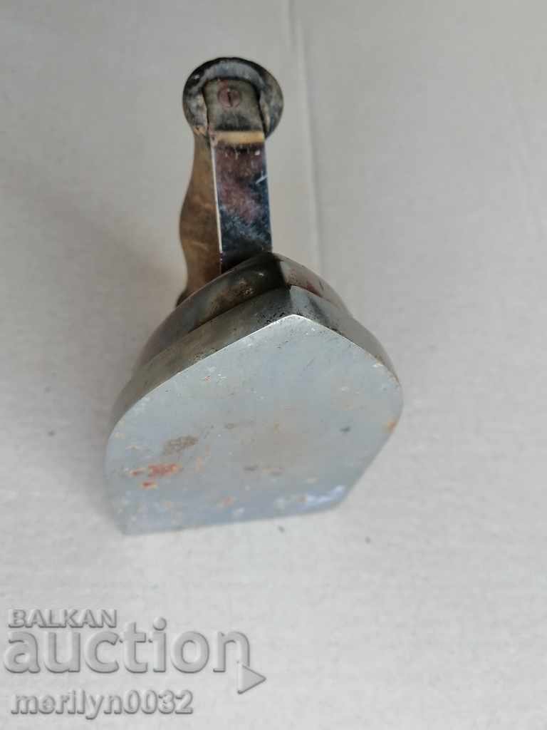 Old electric iron minion - 5 Old electric iron minion - 5