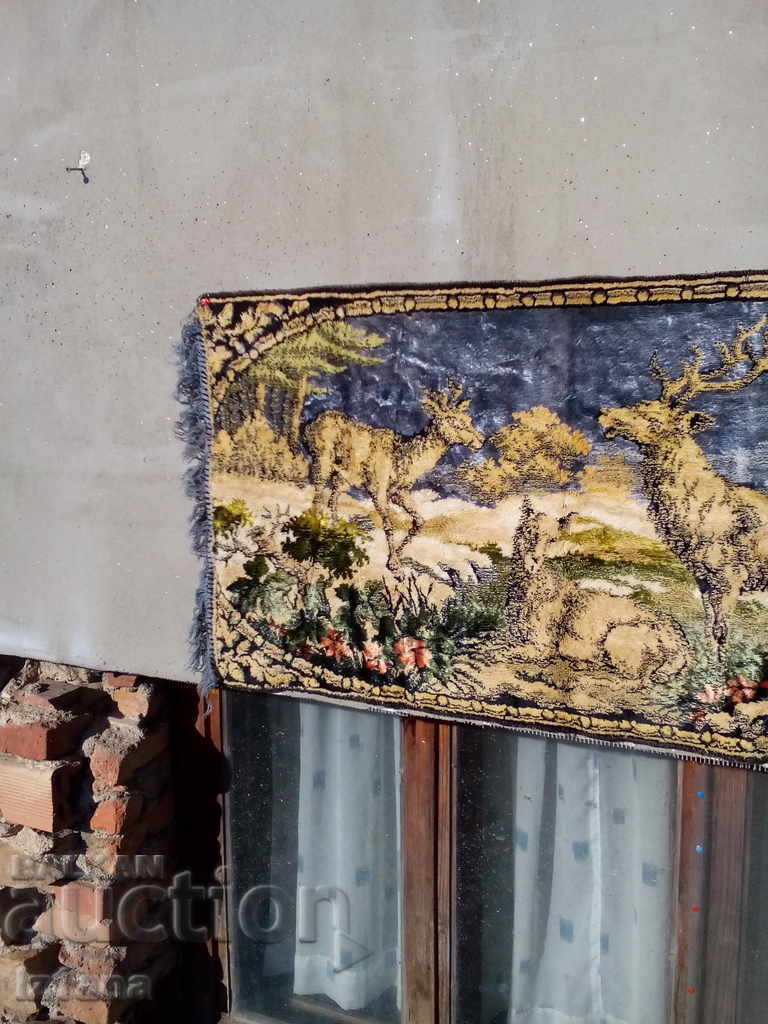 Auction An old hacker, wall cover Auction An old hacker, wall cover