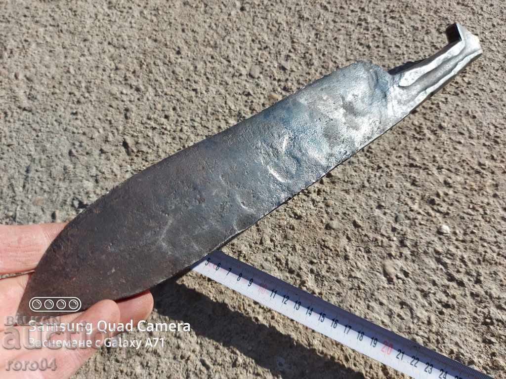 Delivery of AS AN OLD FORGED KNIFE