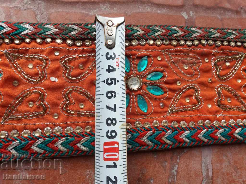 Delivery of OLD WOMEN'S BELT Delivery of OLD WOMEN'S BELT