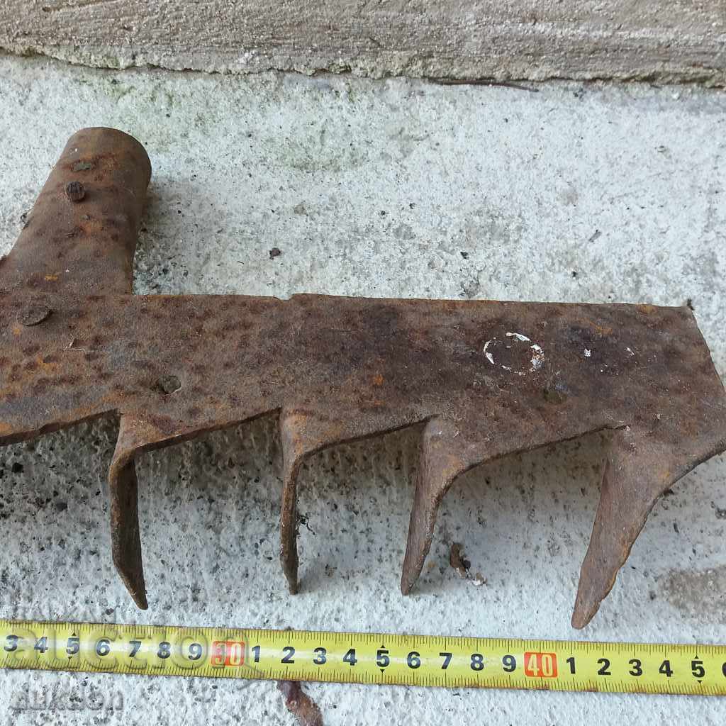 Delivery of OLD MASSIVE FORGED WOOD, AGRICULTURAL MACHINE EXCELLENT Delivery of OLD MASSIVE FORGED WOOD, AGRICULTURAL MACHINE EXCELLENT