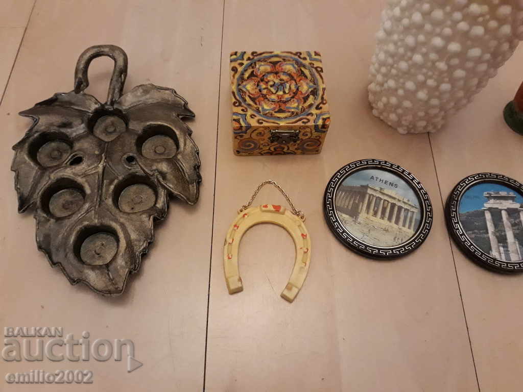 Lot souvenirs with price 4.00 BGN | € 2.05 Lot souvenirs with price 4.00 BGN | € 2.05