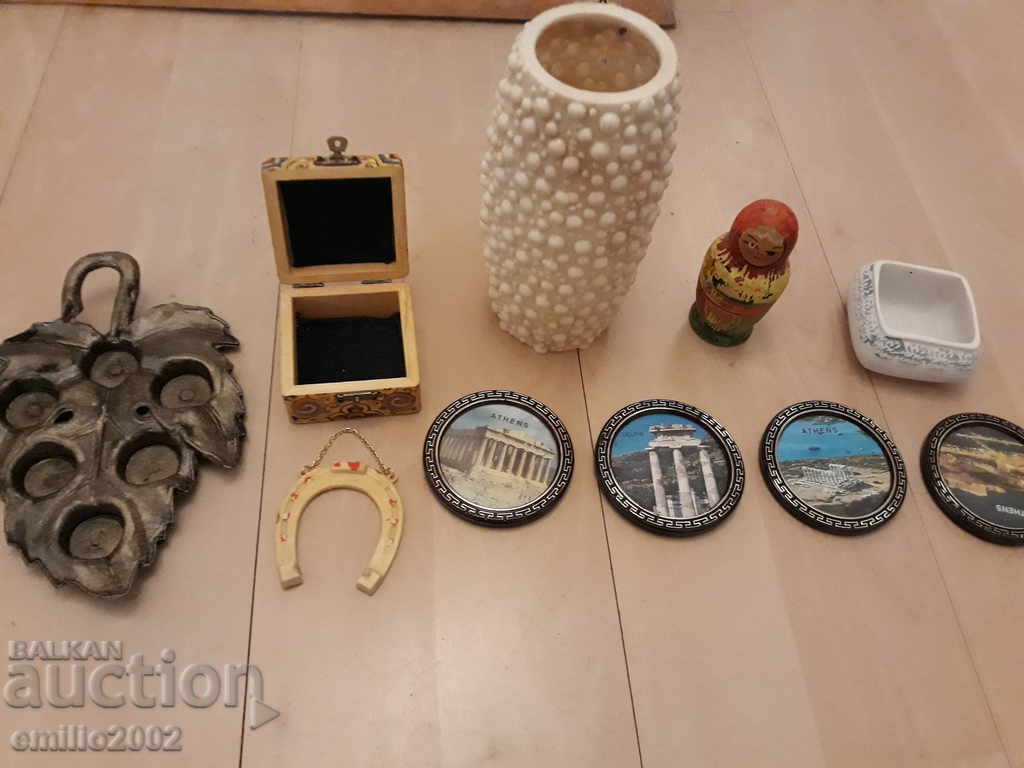 Delivery of Lot souvenirs Delivery of Lot souvenirs