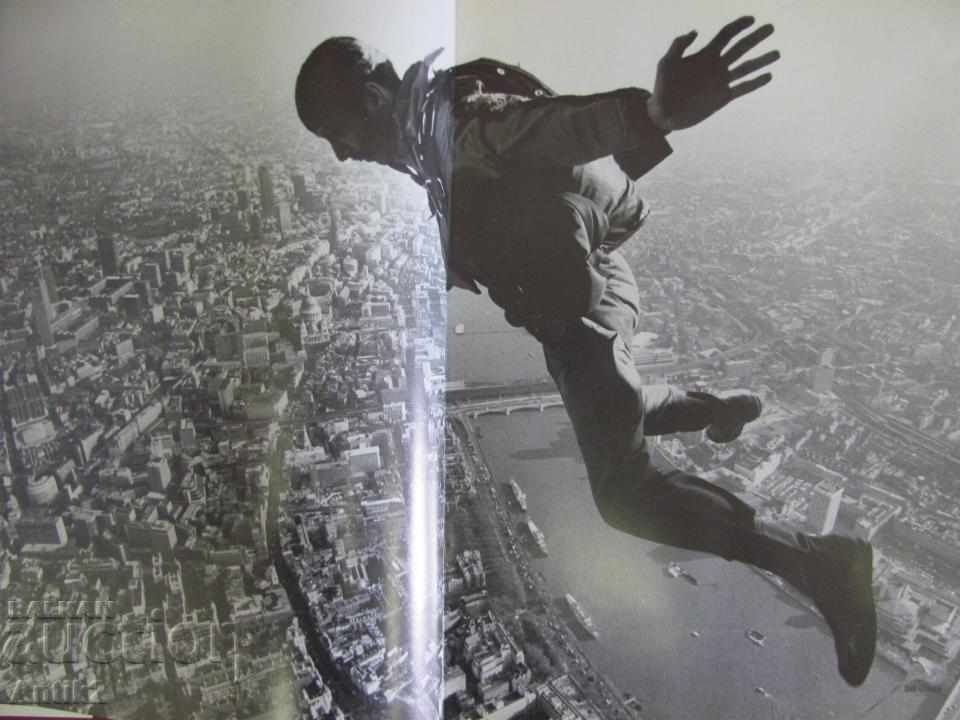 Auction 1984 Album PHOTOGRAPHY YEAR BOOK Book Auction 1984 Album PHOTOGRAPHY YEAR BOOK Book