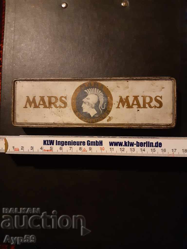 Стара ламаринена кутия-MARS