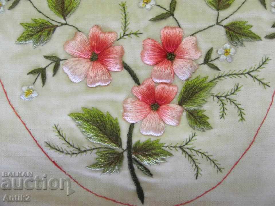 Delivery of 19th Century Folk Art Motives hand embroidery Delivery of 19th Century Folk Art Motives hand embroidery