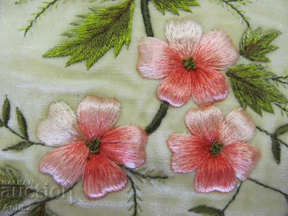 19th Century Folk Art Motives hand embroidery - 5 19th Century Folk Art Motives hand embroidery - 5