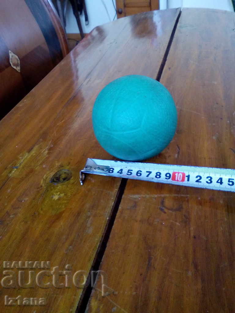 Auction An old children's ball Auction An old children's ball