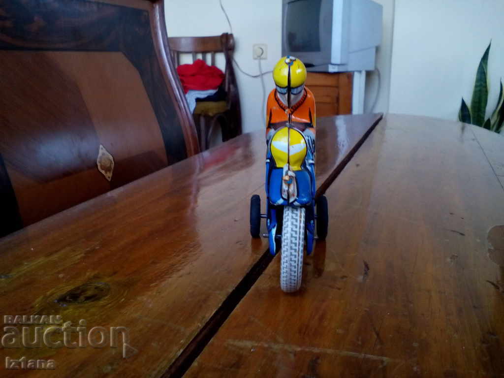 Old toy motorcycle with price 35.00 BGN | € 17.90 Old toy motorcycle with price 35.00 BGN | € 17.90