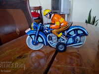 Motocicleta veche de jucărie