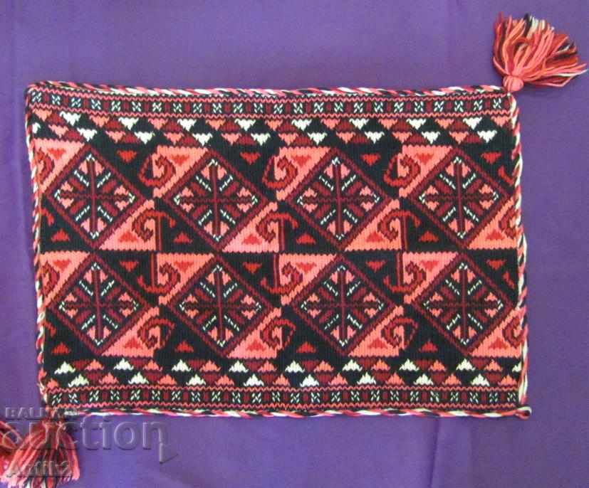 Αντίκες Μαξιλαροθήκες 2 τεμ με τιμή 130.00 BGN | € 66.47 Αντίκες Μαξιλαροθήκες 2 τεμ με τιμή 130.00 BGN | € 66.47