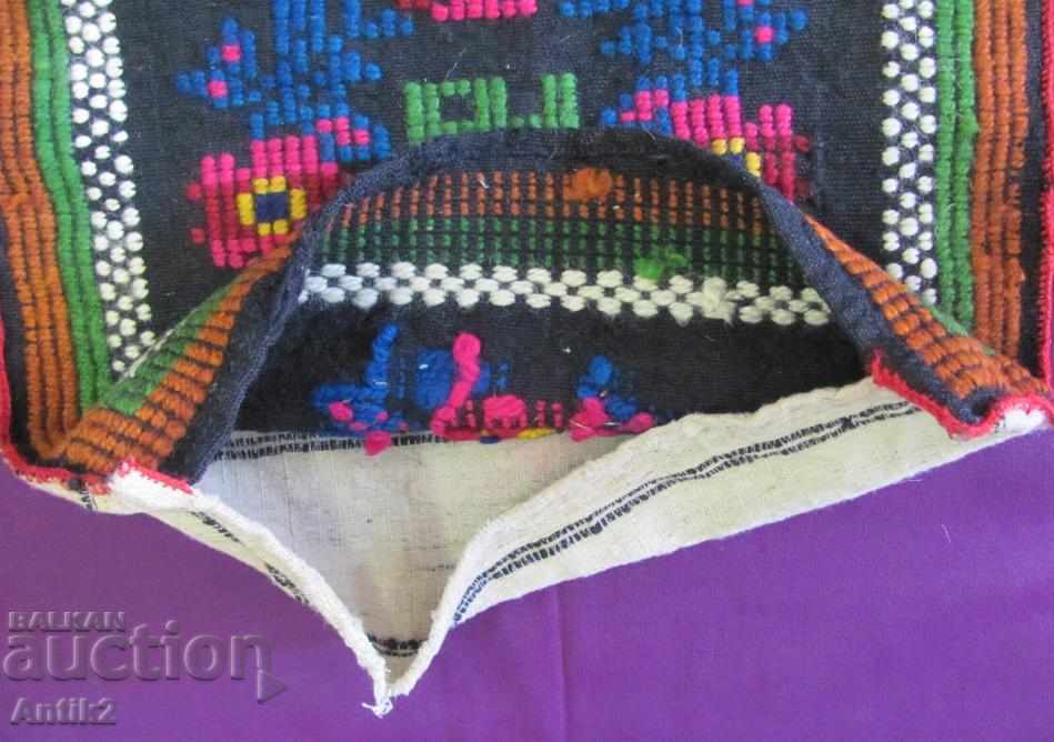 Auction 1936 Folk Art Hand Embroidered Pillow Auction 1936 Folk Art Hand Embroidered Pillow