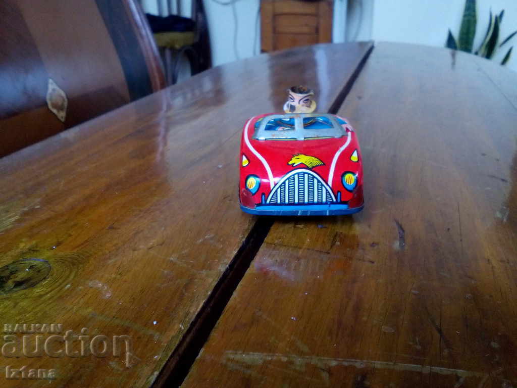 Delivery of Old car, trolley