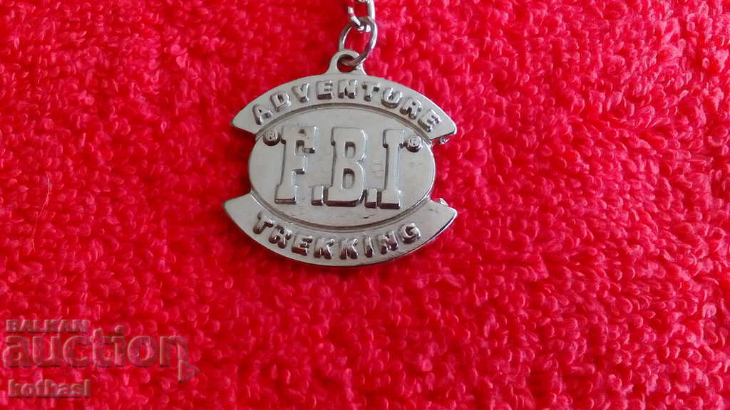 Ένα παλιό μπρελόκ F.B.I. με τιμή 10.50 BGN | € 5.37 Ένα παλιό μπρελόκ F.B.I. με τιμή 10.50 BGN | € 5.37