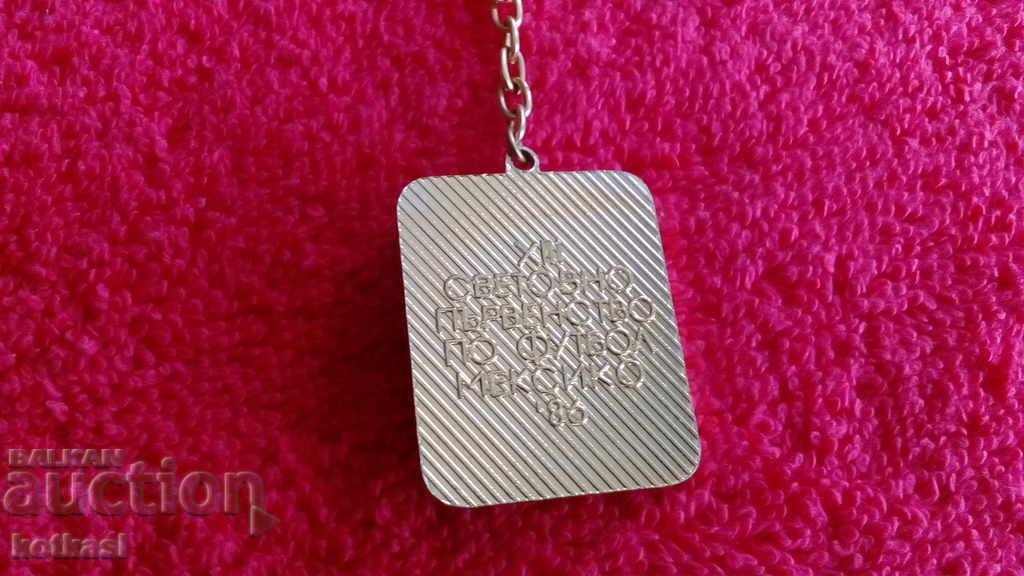 Old BFS BULGARIAN FOOTBALL UNION MEXICO 86 keychain - 6 Old BFS BULGARIAN FOOTBALL UNION MEXICO 86 keychain - 6