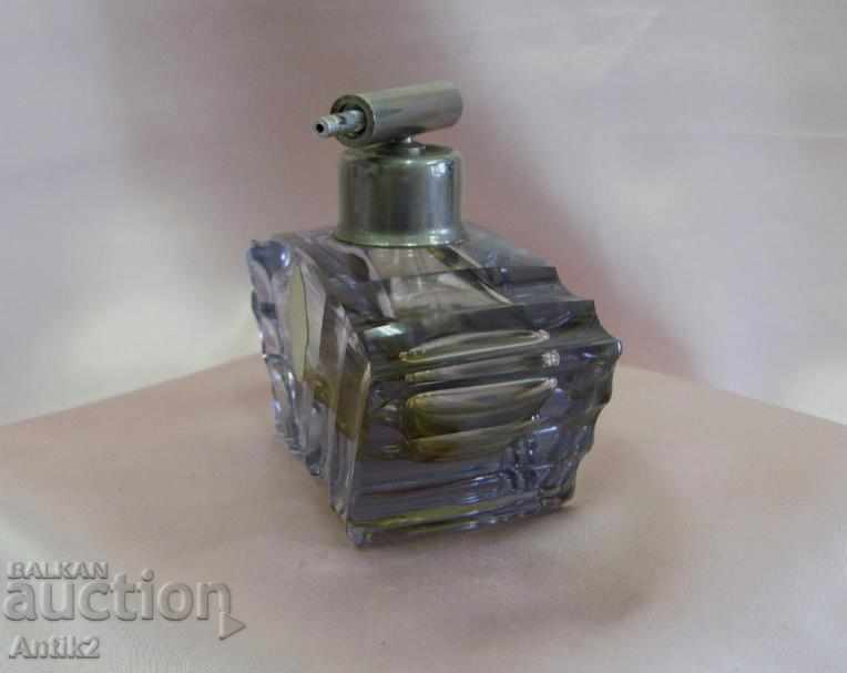 Delivery of Old Crystal Bottle for Perfume Delivery of Old Crystal Bottle for Perfume